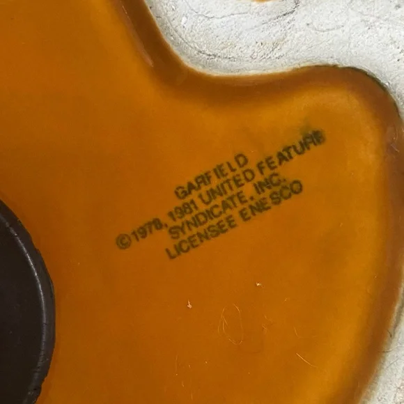 Enesco Garfield Skier Piggy Bank - Picture 9 of 11